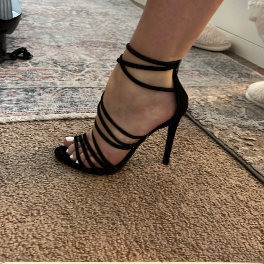 Steve Madden Santi black strappy shoes